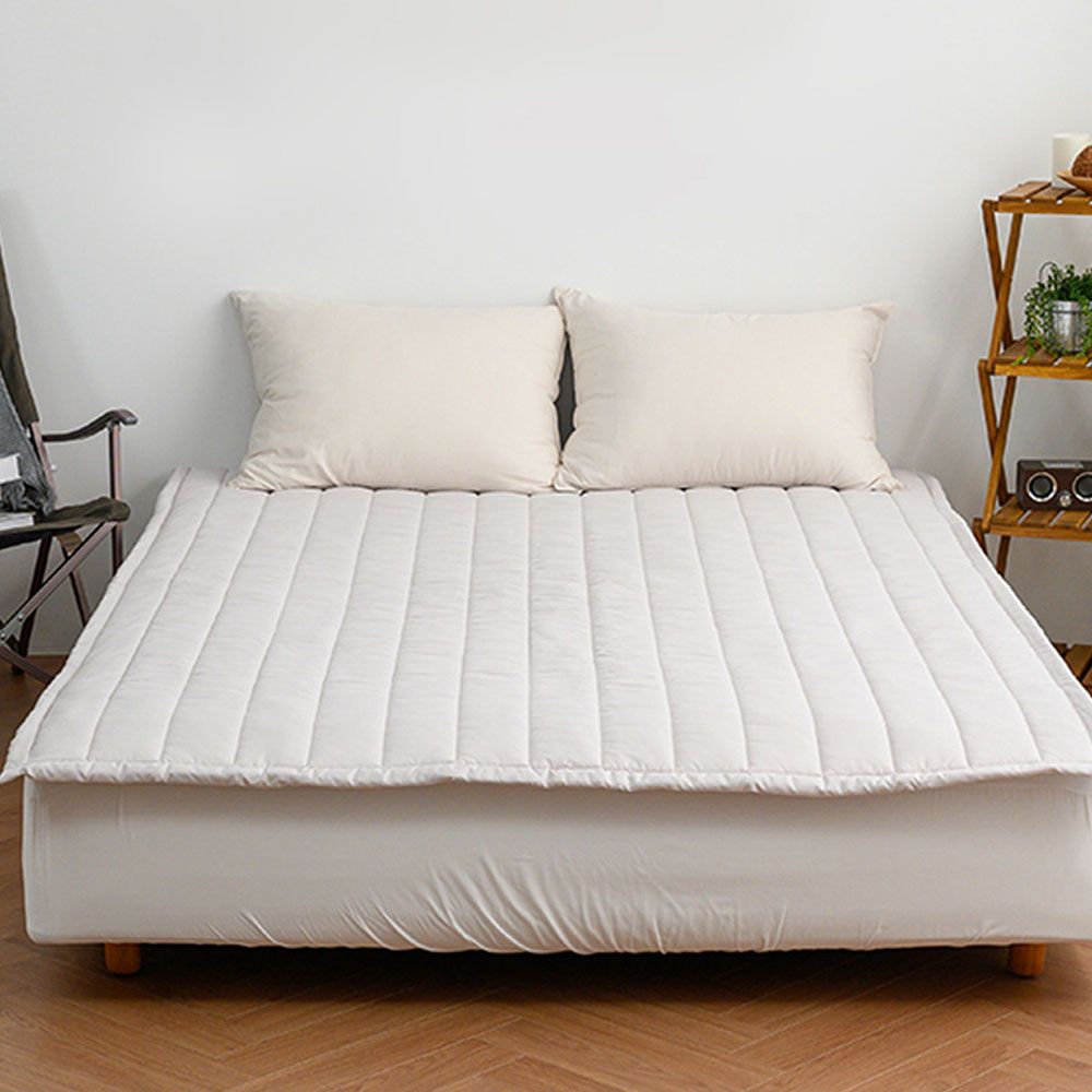 베이지 브로이 카페트 겸용 밴딩 퀸 침대 이불 패드 매트리스 퀸사이즈 사계절 논슬립이불