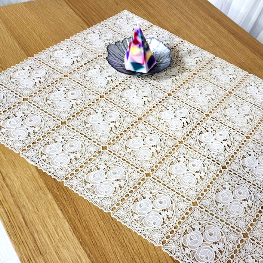 레이스 식탁 매트 인테리어용 시트 식탁보에 파티 장소 우리집 거실 탁자 주방 선반