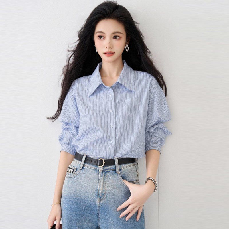 봄 여름 여성 카라넥 스트라이프셔츠 반팔 루즈핏 퍼프소매 데일리룩 오피스룩 면티 - 메인 이미지