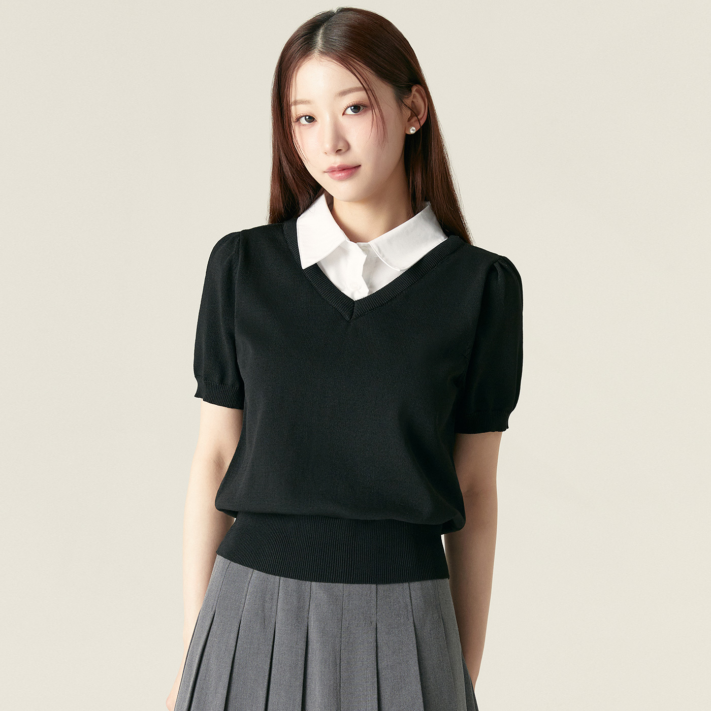 로엠 우븐매칭 카라 반팔 스웨터 RMKAF25RT1