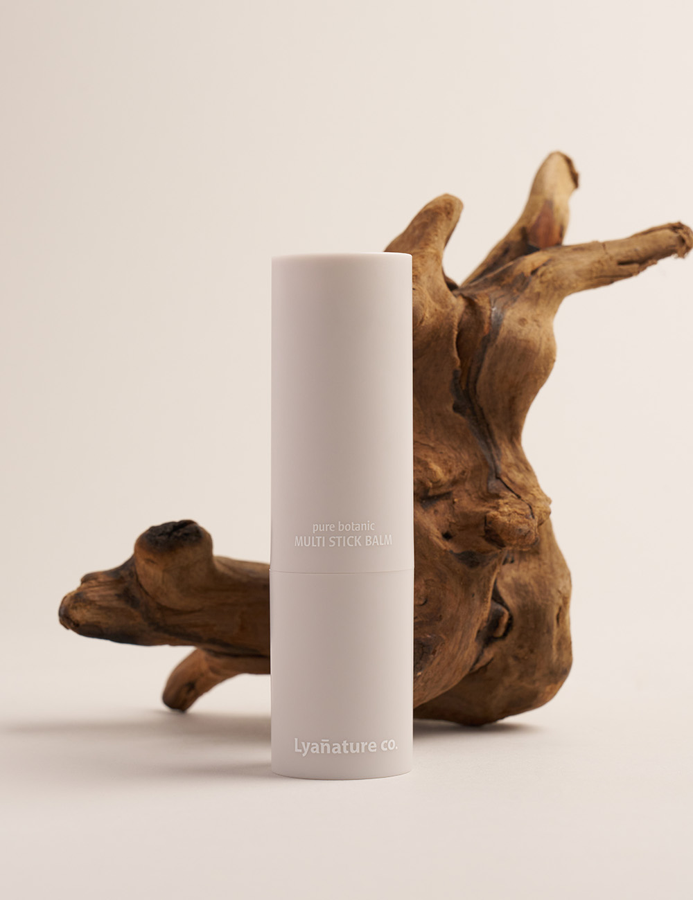 이영애 화장품 멀티스틱밤 10g l 미백 주름개선 리프팅 기미 주근깨 탄력 케어 올인원 크림 l 리아네이처