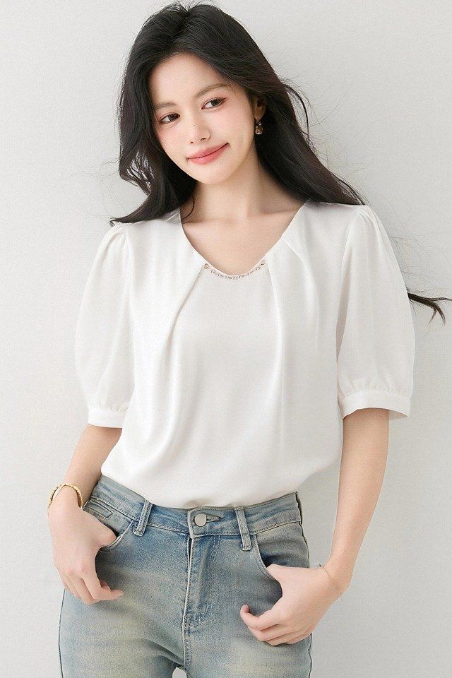 봄 여름 여성 라운드넥 체인블라우스 반팔 퍼프소매 루즈핏 데일리룩 오피스룩 면티 - 상세 이미지 5