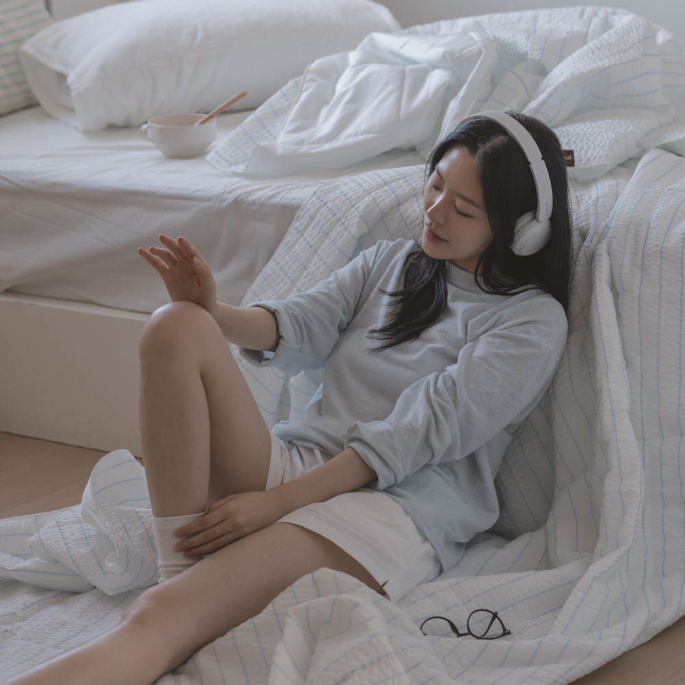 디어리얼 시어서커X듀라론 팝콘 여름용 양면 냉감 차렵이불(소다)(2size) 더스트백증정 - 메인 이미지
