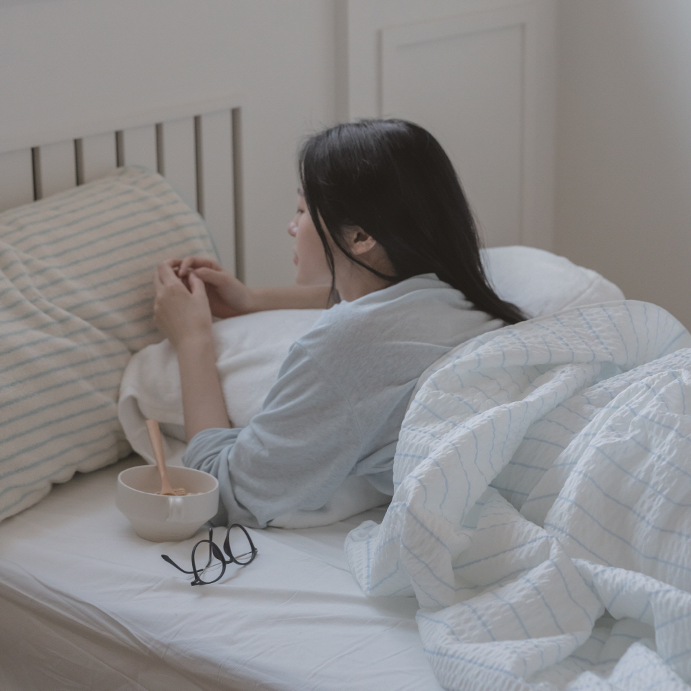 디어리얼 시어서커X듀라론 팝콘 여름용 양면 냉감 차렵이불(소다)(2size) 더스트백증정 - 상세 이미지 2
