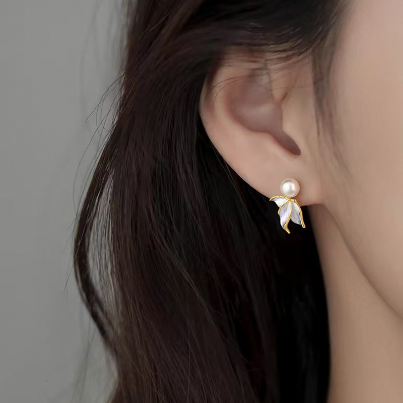 화이트 리프 진주 이어링 N218 - 메인 이미지