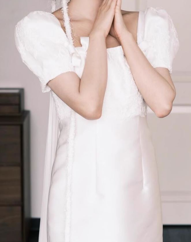 퍼프소매 스퀘어넥 스몰웨딩 셀프웨딩 2부 이브닝 촬영 웨딩드레스 - 상세 이미지 4
