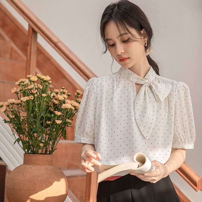 봄 여름 여성 리본타이블라우스 반팔 퍼프소매 도트 루즈핏 오피스룩 데일리 면셔츠 - 상세 이미지 3