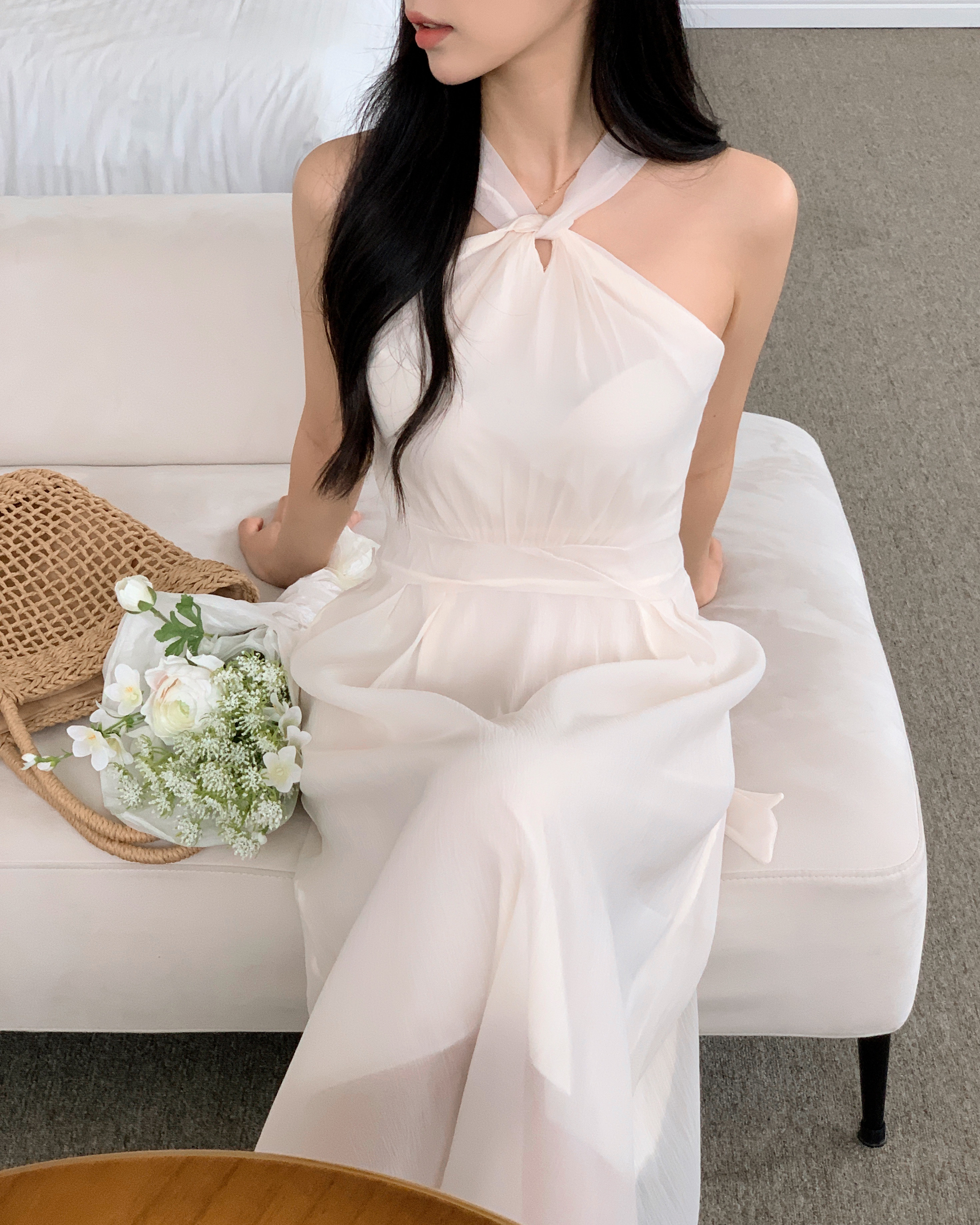 로맨스 셀프웨딩 홀터넥 쉬폰 휴양지 롱 원피스 파티룩(2COLOR)