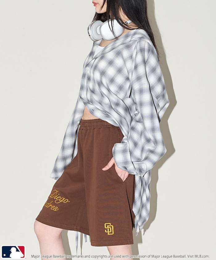 브라운 착용 샷