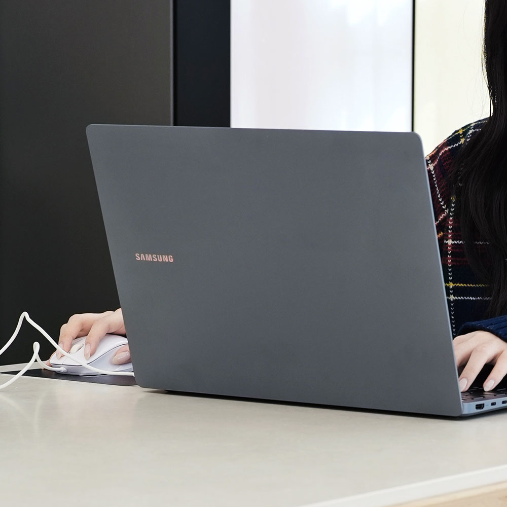 삼성전자 갤럭시북4 울트라 NT960XGL-X92A 인텔울트라9 SSD1TB 문스톤그레이 RTX4070 120HZ 게이밍 RAM32GB 노트북 이미지 7