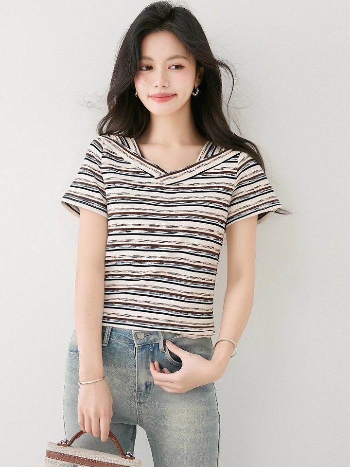 봄 여름 여성 브이넥 스트라이프티셔츠 반팔 슬림핏 데일리룩 캐주얼 면티 오프숄더 - 상세 이미지 2