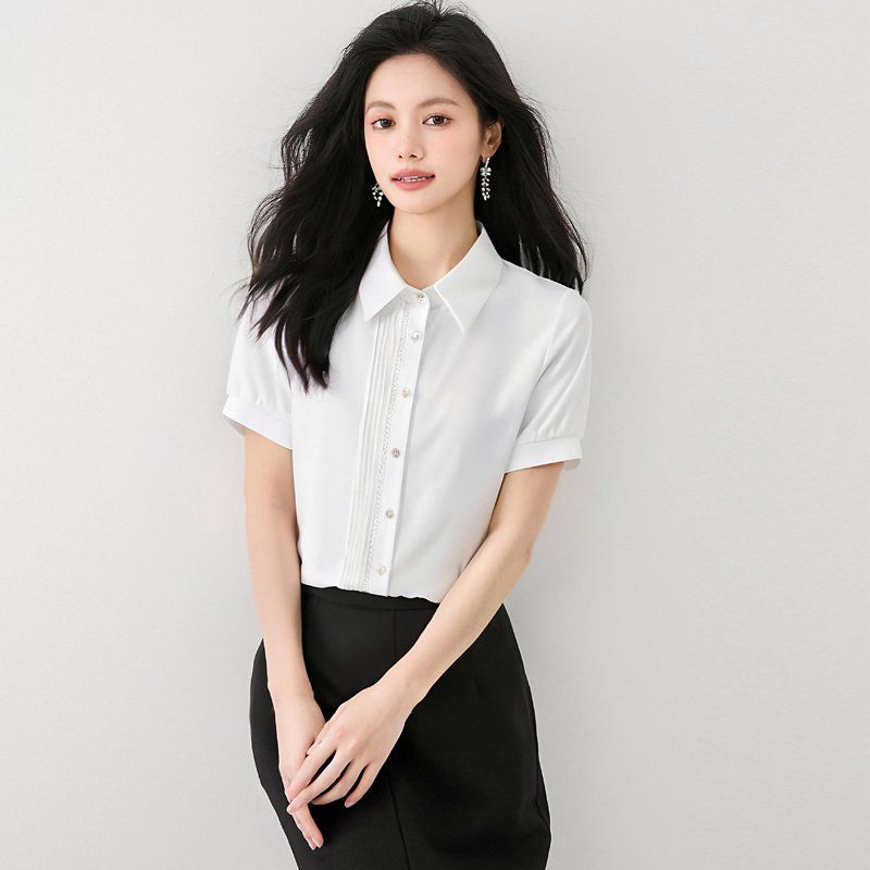 봄 여름 여성 카라넥 반팔셔츠 핀턱주름 루즈핏 블라우스 데일리룩 오피스룩 면티 - 메인 이미지