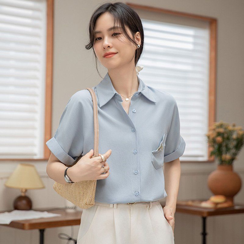 봄 여름 여성 브이넥 반팔셔츠 루즈핏 포켓자수 데일리룩 캐주얼 남방 면블라우스 - 상품 이미지