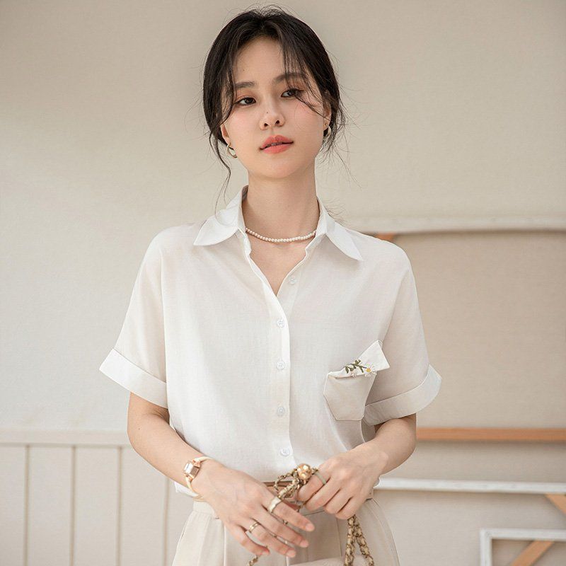 여성셔츠 브이넥 반팔 루즈핏 포켓자수 봄 여름 데일리룩 캐주얼 남방 면블라우스 - 상품 이미지