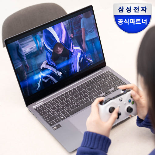 갤럭시북4 울트라 측면 디자인 및 포트