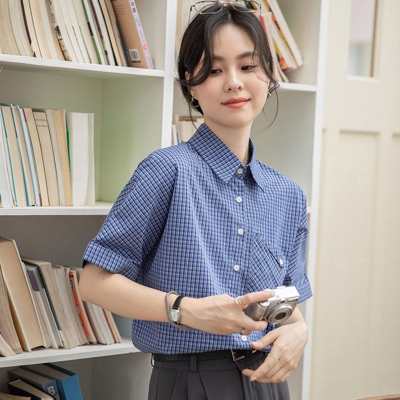 봄 여름 여성 브이넥 체크셔츠 반팔 루즈핏 데일리룩 캐주얼 남방 블라우스 포켓면티 - 상세 이미지 4