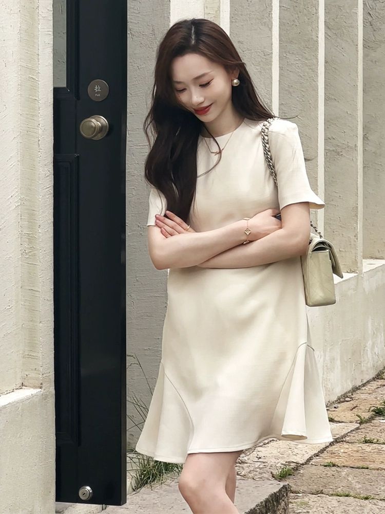원피스 여름 찰랑거리는 시원한 여성용 드레스 미니스커트 치마 블랙 화이트 1.원피스 검정색 - 상세 이미지 4