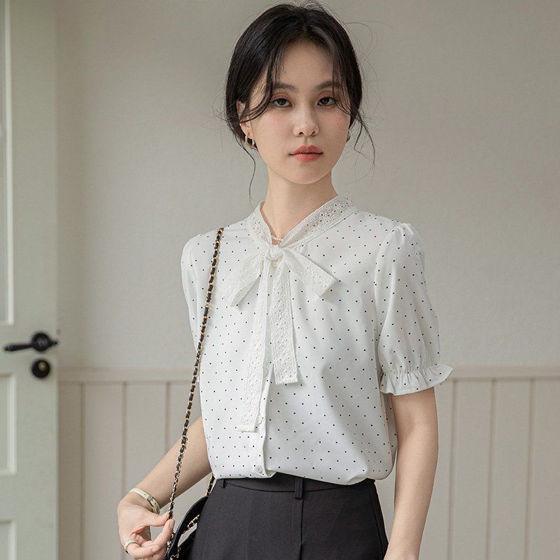 봄 여름 여성 라운드넥 도트블라우스 반팔 레이스리본 슬림핏 데일리룩 프릴소매 면티 - 상세 이미지 3