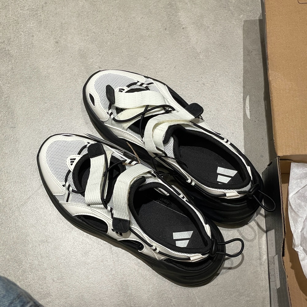 오즈웨이브 샌들 화이트 블랙 남녀공용 JS4584