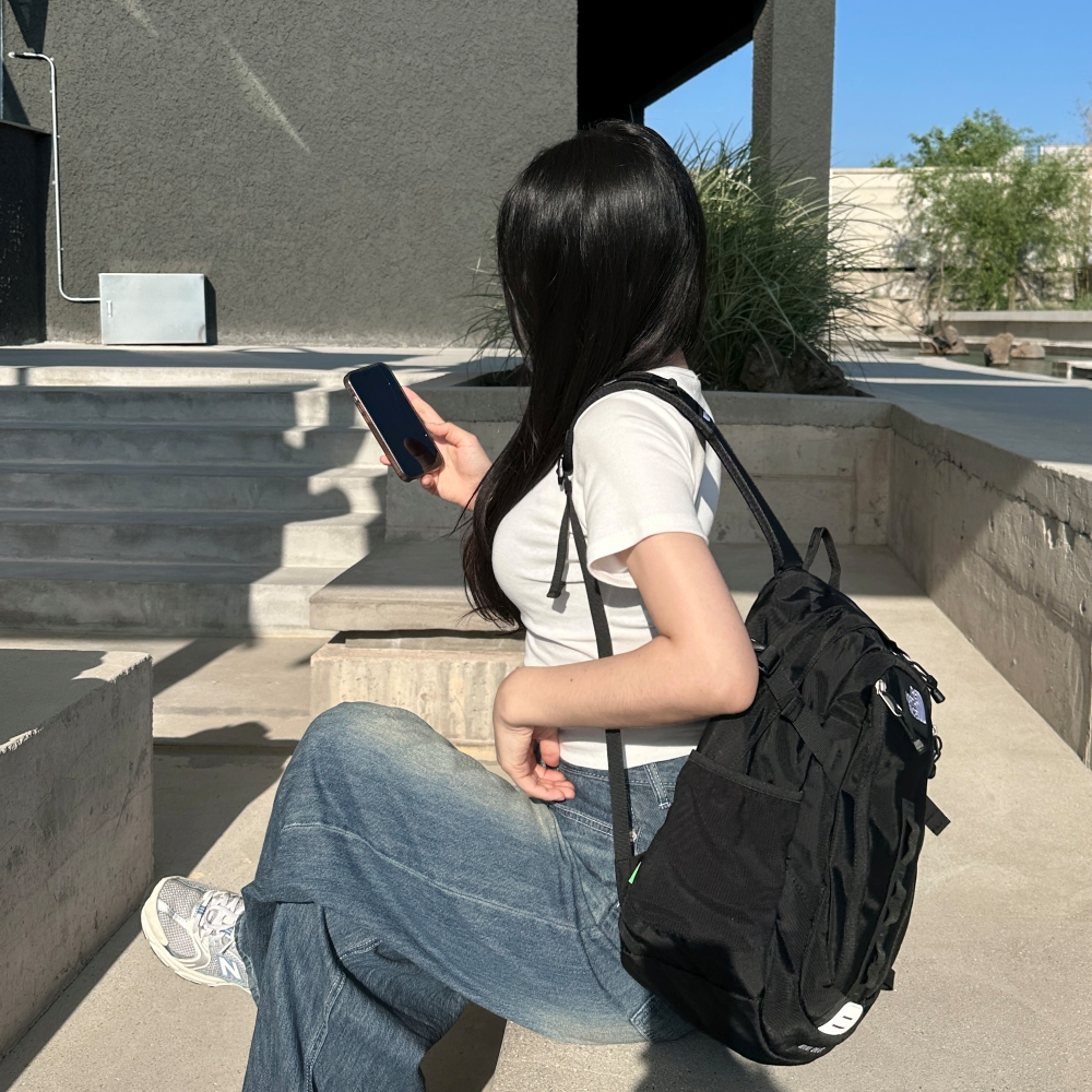 [국내매장판] 노스페이스 미니샷 백팩 소형 데일리 학생 책가방 등산용 NM2DR03A