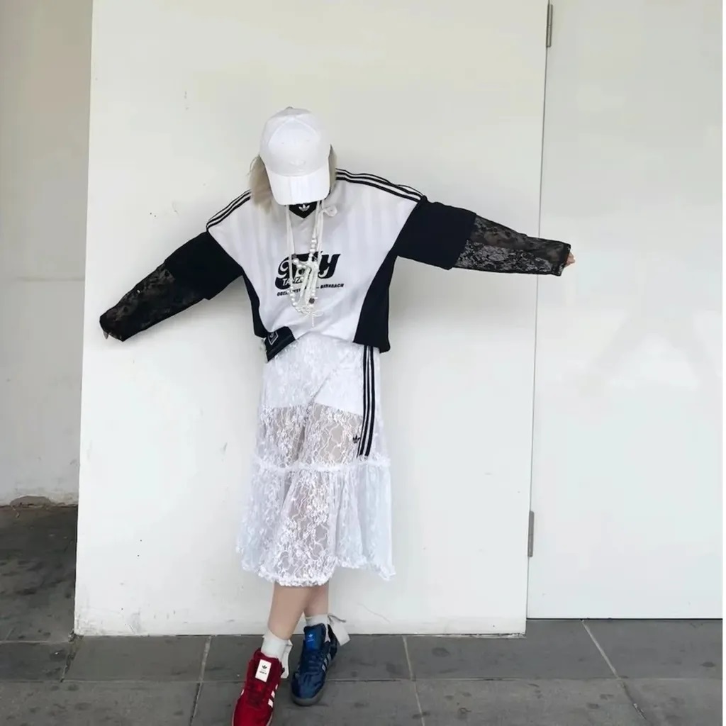 아디다스 오리지널 여성 캐주얼 레이스 롱스커트 블랙 화이트 2컬러 KD2289 이미지 7