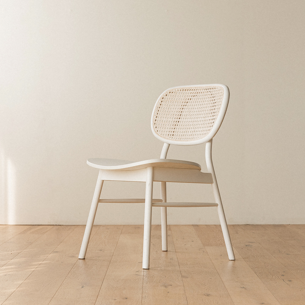 번드 비스트로 라탄 원목 식탁 의자 화이트