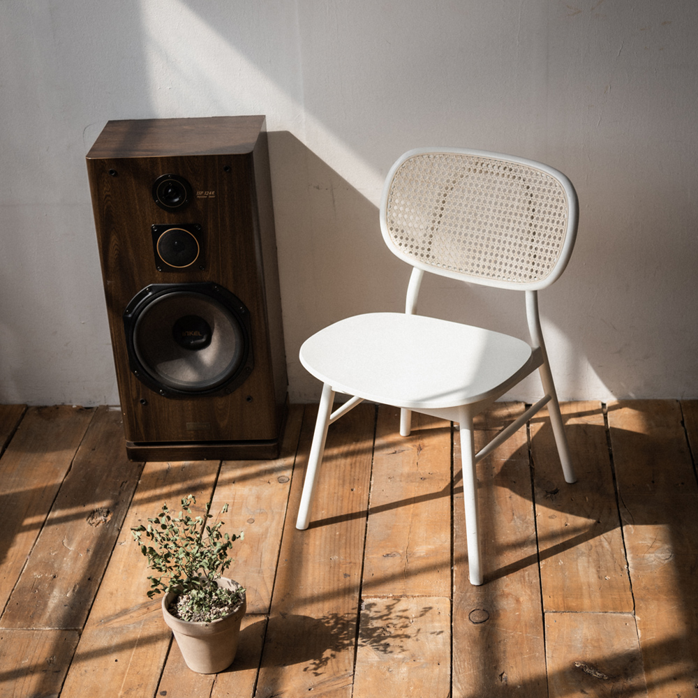 번드 비스트로 라탄 원목 식탁 의자 화이트