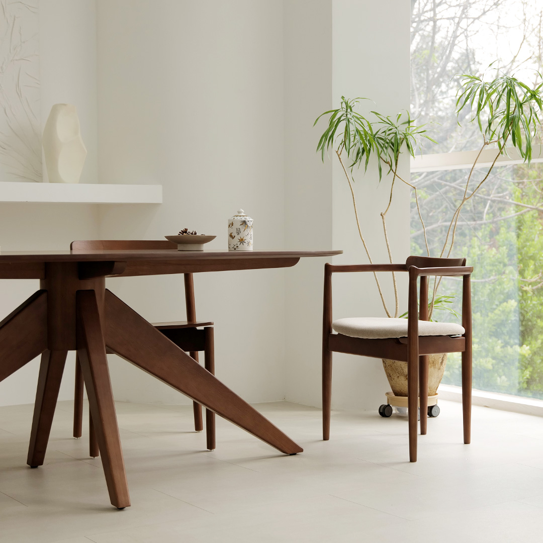 자야캠핑 반타 1724 월넛 원목 타원형 식탁 테이블