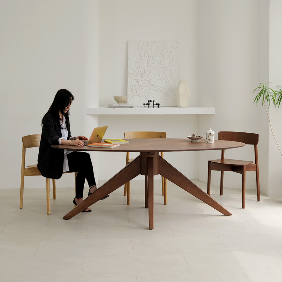 자야캠핑 반타 1724 월넛 원목 타원형 식탁 테이블