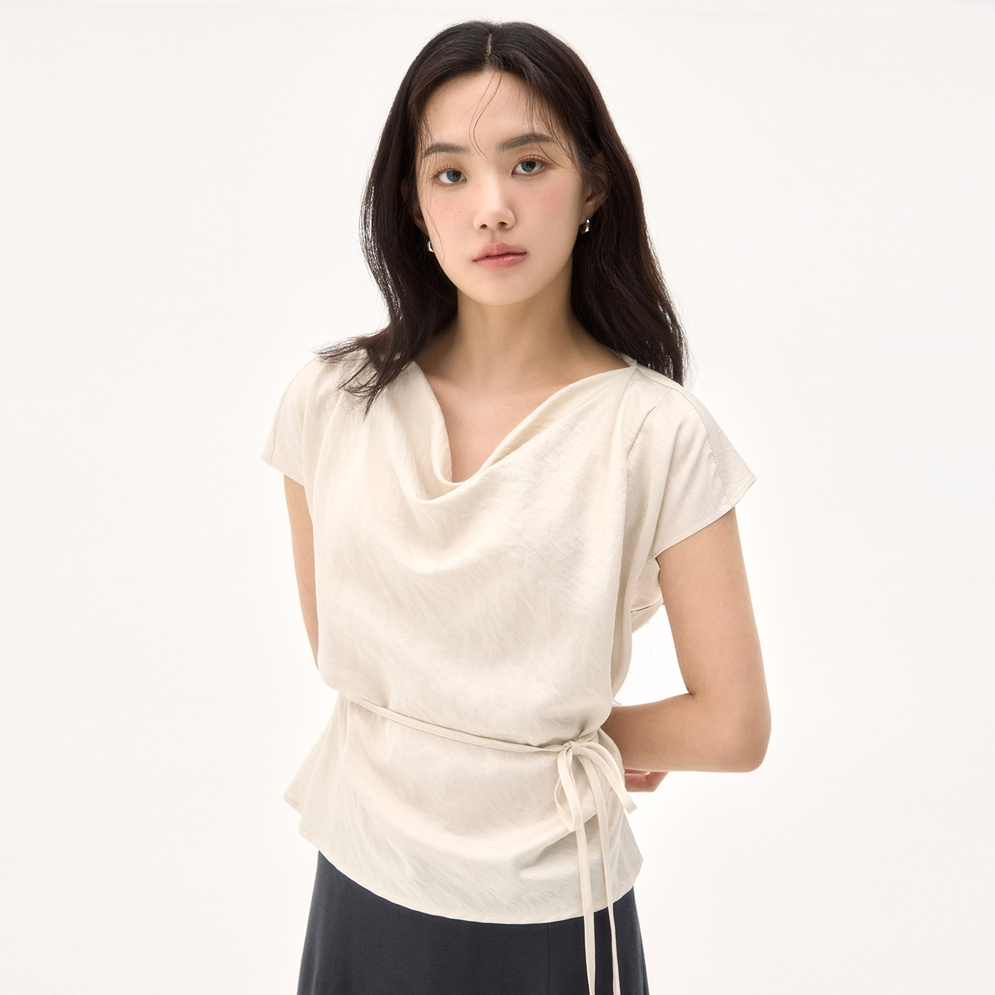 로엠 카울넥 블라우스 RMBLF37RT2