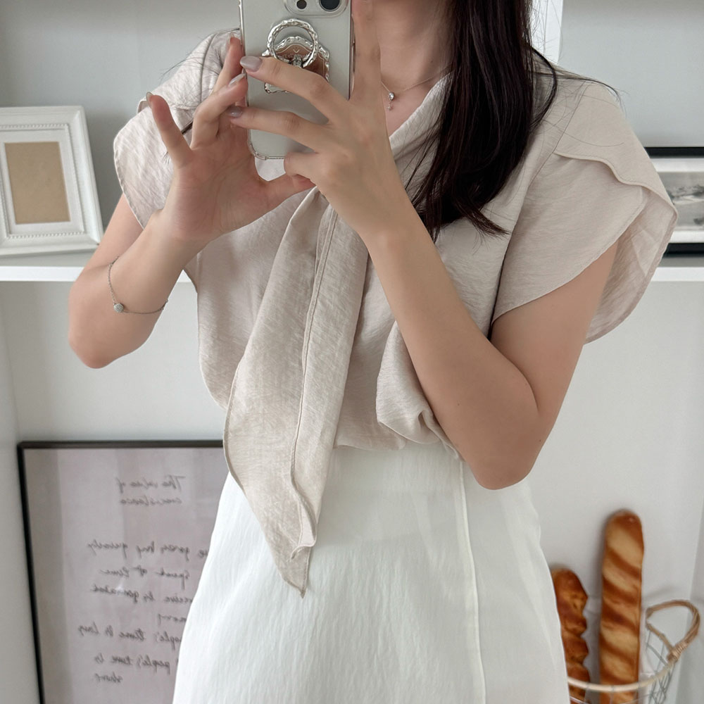 반팔 스카프 타이 블라우스 이미지 8