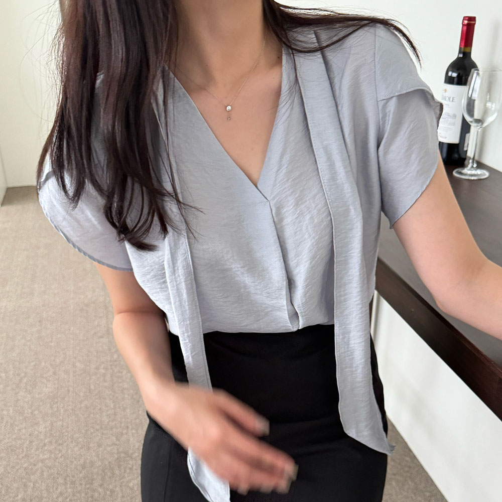 반팔 스카프 타이 블라우스 이미지 7