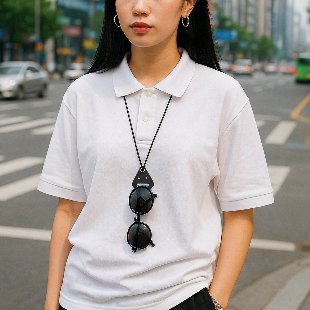 수제 스마일 통가죽 목걸이 선글라스 홀더/안경줄 걸이 - 상품 이미지