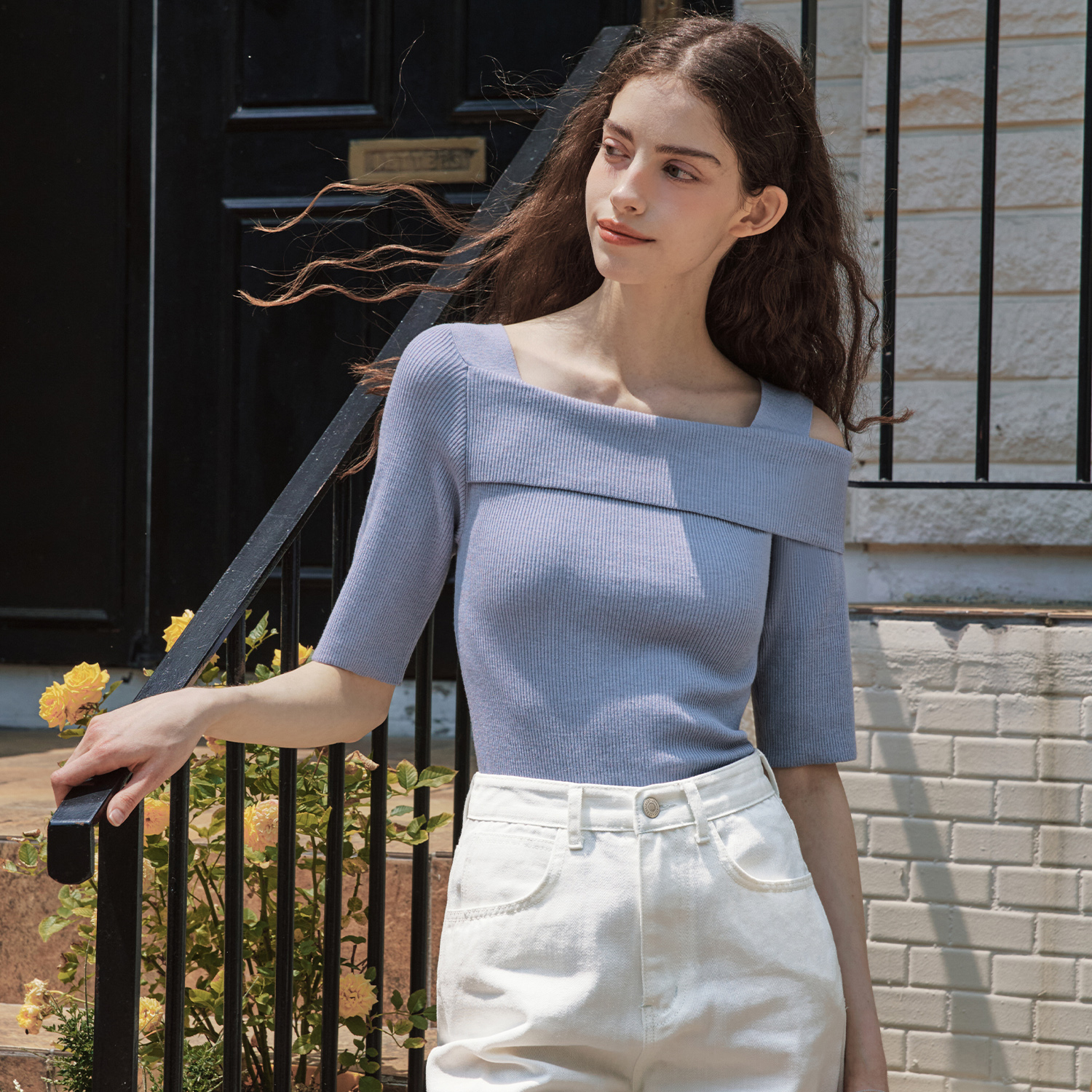 [제로스트릿][5컬러] 반팔 솔리드 오프숄더 스웨터 SHORT SLEEVE SOLID OFF SHOULDER SWEATER - 상세 이미지 2