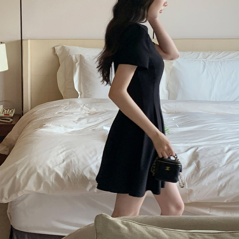 라앨린 입술넥 절개 플레어 미니 원피스 op16043 이미지 3