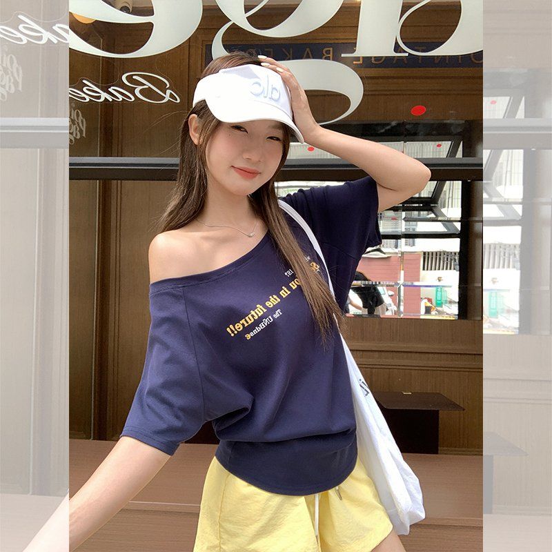 봄 여름 루즈핏 오프숄더 반팔 티셔츠 그래피티 레터링 프린트 데일리룩 스윗앤스파이시 티셔츠 - 상세 이미지 2
