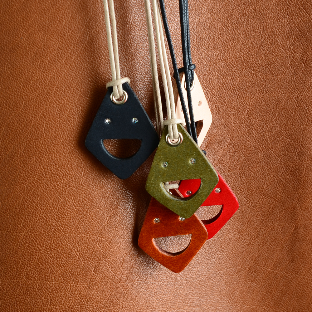 수제 두겹 통가죽 목걸이 선글라스 홀더/안경줄 걸이 - 상세 이미지 4
