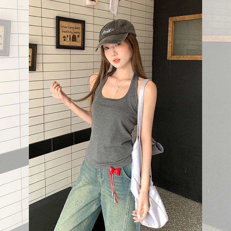 봄 여름 슬림핏 홀터넥 스트라이프 나시 백리스 데일리룩 섹시룩 폴리스판 민소매탑 - 메인 이미지