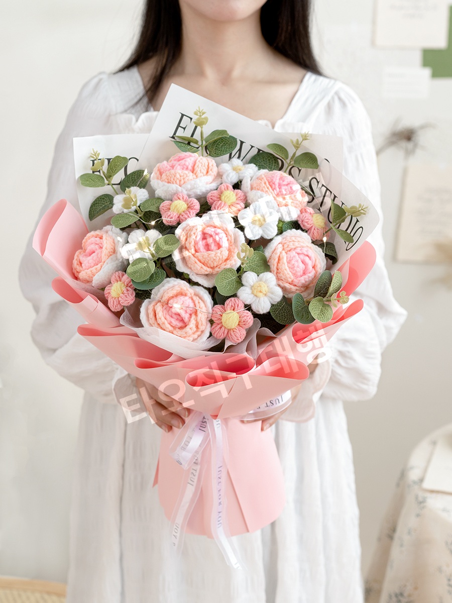 뜨개꽃다발 손뜨개 선물 졸업식 기념일 코바늘 조화 꽃뜨기 뜨개질 완제품 - 상세 이미지 3