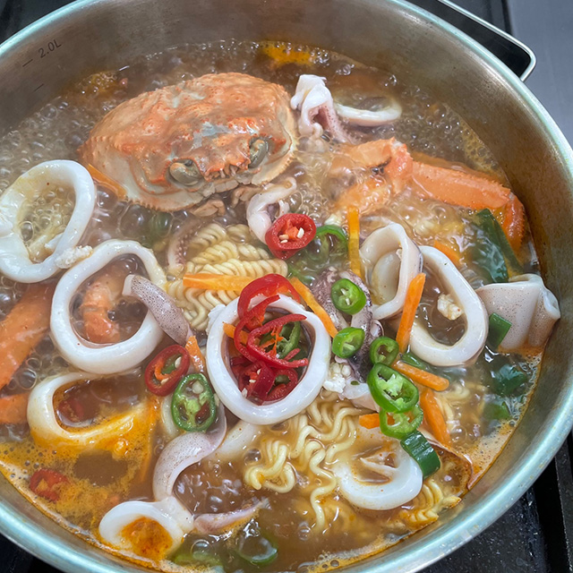 구룡포 손질 통 오징어 개별 소포장 220g x 5팩 총 10마리 홈쇼핑 히트상품 이미지 6