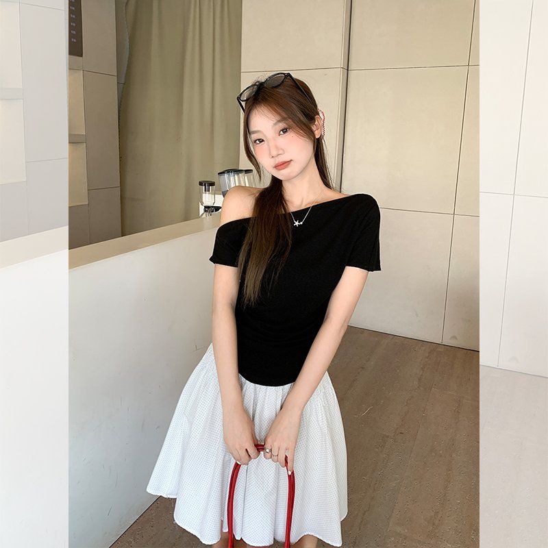 봄 여름 슬림핏 언발란스 오프숄더 반팔 티셔츠 데일리룩 코리안스타일 면혼방 티셔츠 - 상세 이미지 5
