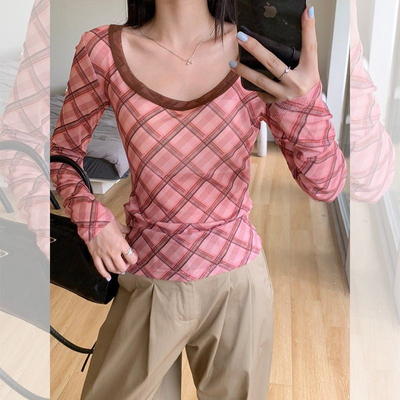 여성 봄여름 U넥 체크패턴 시스루 긴팔 티셔츠 슬림핏 폴리스판 이너 데일리 캐주얼 - 상세 이미지 4