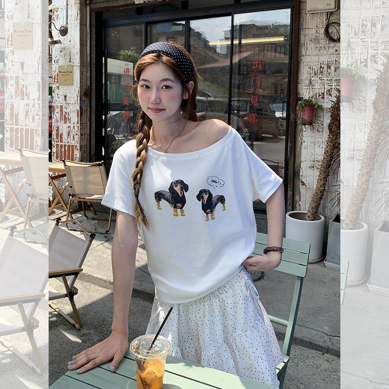 오프숄더 강아지 프린팅 반팔티 루즈핏 티셔츠 면스판 여름 데일리 캐주얼룩 여성 상의 - 상세 이미지 4