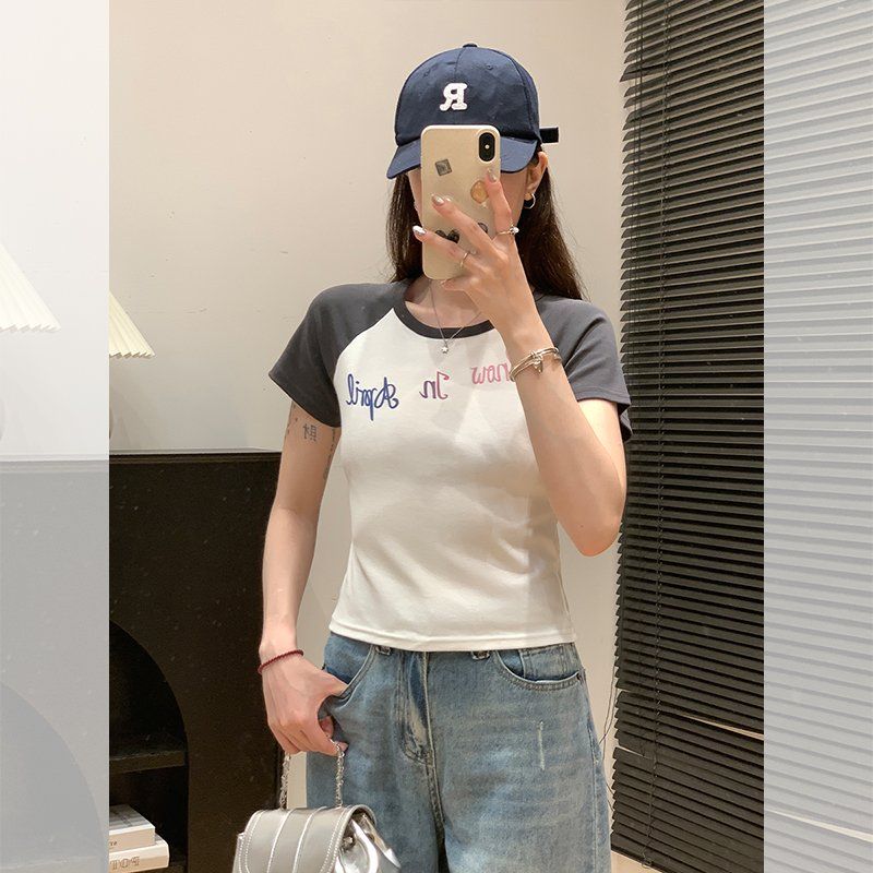 여름 레터링 프린팅 배색 라운드넥 여성 슬림핏 크롭 래글런 반팔티 데일리 캐주얼룩 - 상세 이미지 5