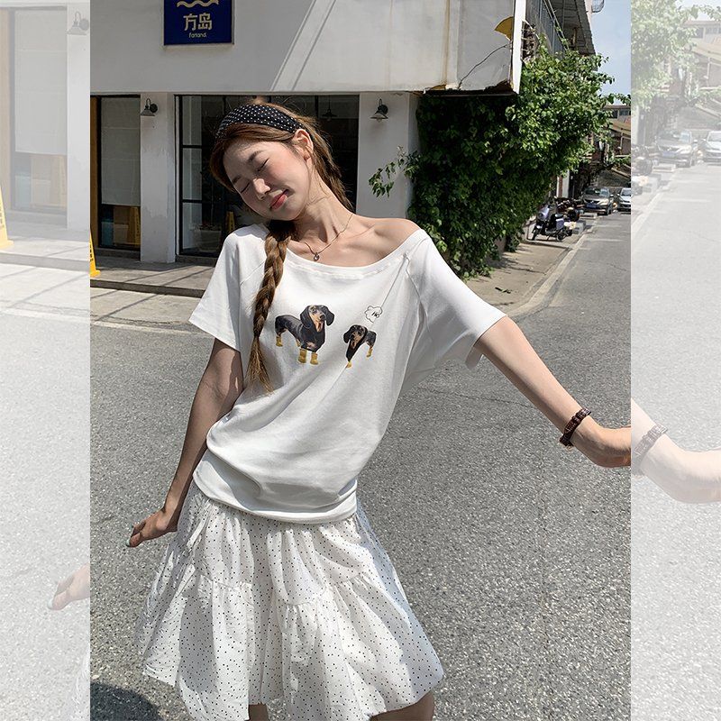 오프숄더 강아지 프린팅 반팔티 루즈핏 티셔츠 면스판 여름 데일리 캐주얼룩 여성 상의 - 상세 이미지 5