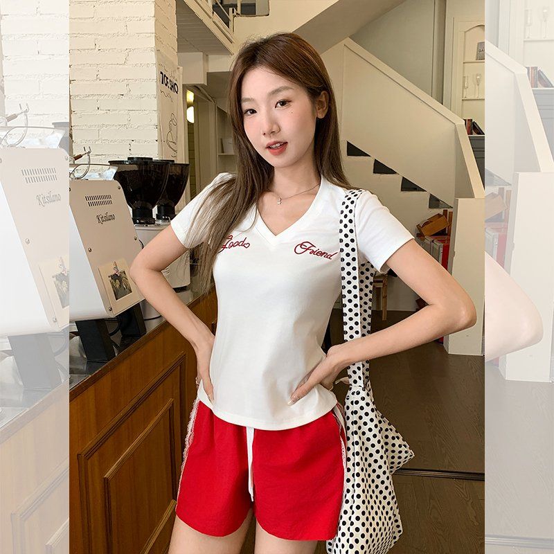 여성 봄여름 V넥 레터링 자수 슬림핏 면스판 반팔 티셔츠 데일리 캐주얼 베이직 - 상세 이미지 2