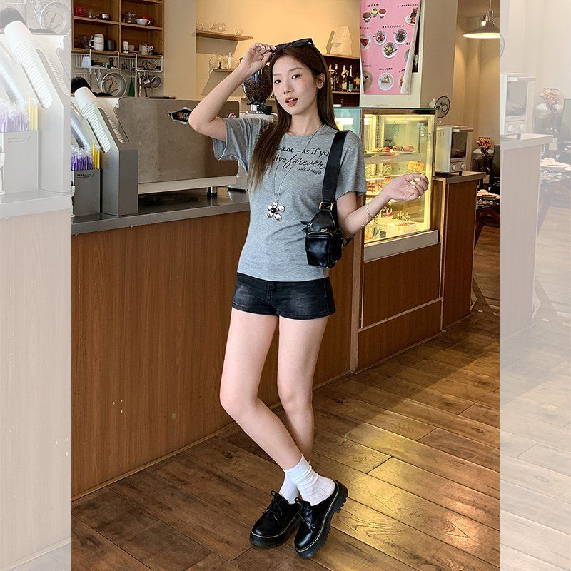 여성 슬림핏 라운드넥 레터링 프린팅 반팔티 찰랑 쫀득 여름 데일리 캐주얼 상의 - 상세 이미지 4