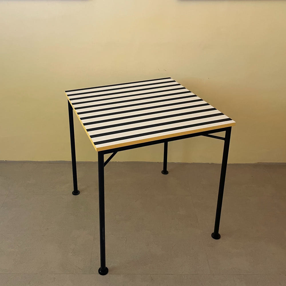 텐더 스트라이프 테이블 인테리어 카페 거실 커피 사각형 티 엔틱 디자인 감성