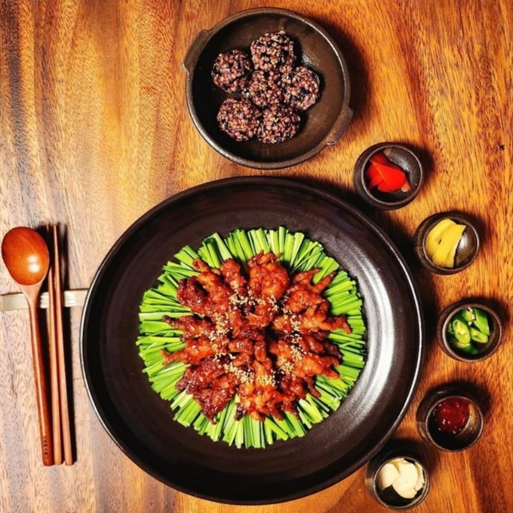 국내산 직화무뼈닭발 250g 매운맛 캠핑요리 혼술 야식 밀키트 콜라겐 : 대찬걸