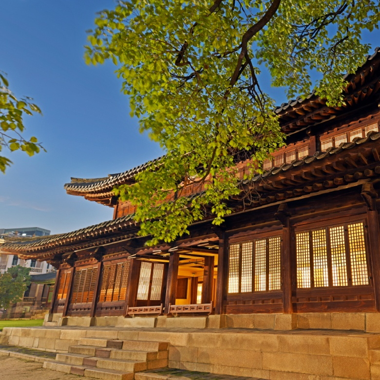 [덕수궁 궁궐야행] 서울 어린이 가족 봄 여행 체험학습 밤 궁궐 도슨트 투어 해설 야간개장 by 라이브뮤지엄